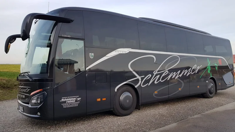 SETRA S 515 HD (Schwarz) – Komfortabel und stilvoll reisen / Bild 3