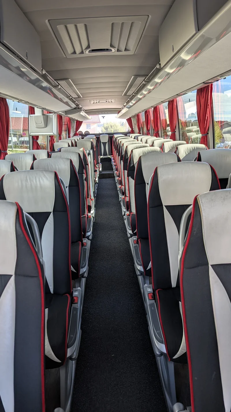 SETRA S 515 HD (Schwarz) – Komfortabel und stilvoll reisen / Bild 2